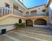 Reventa - Townhouse / Duplex - Algueña