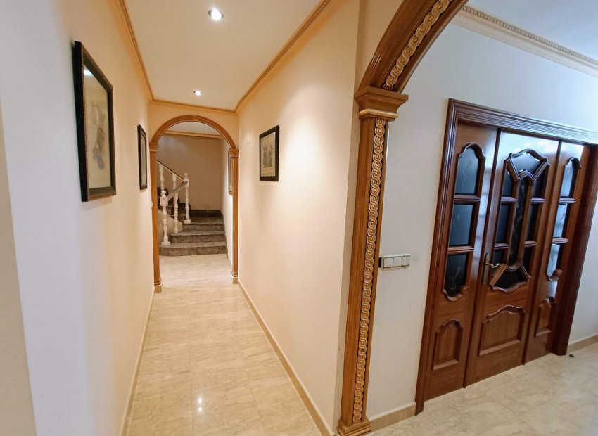 Reventa - Townhouse / Duplex - Algueña