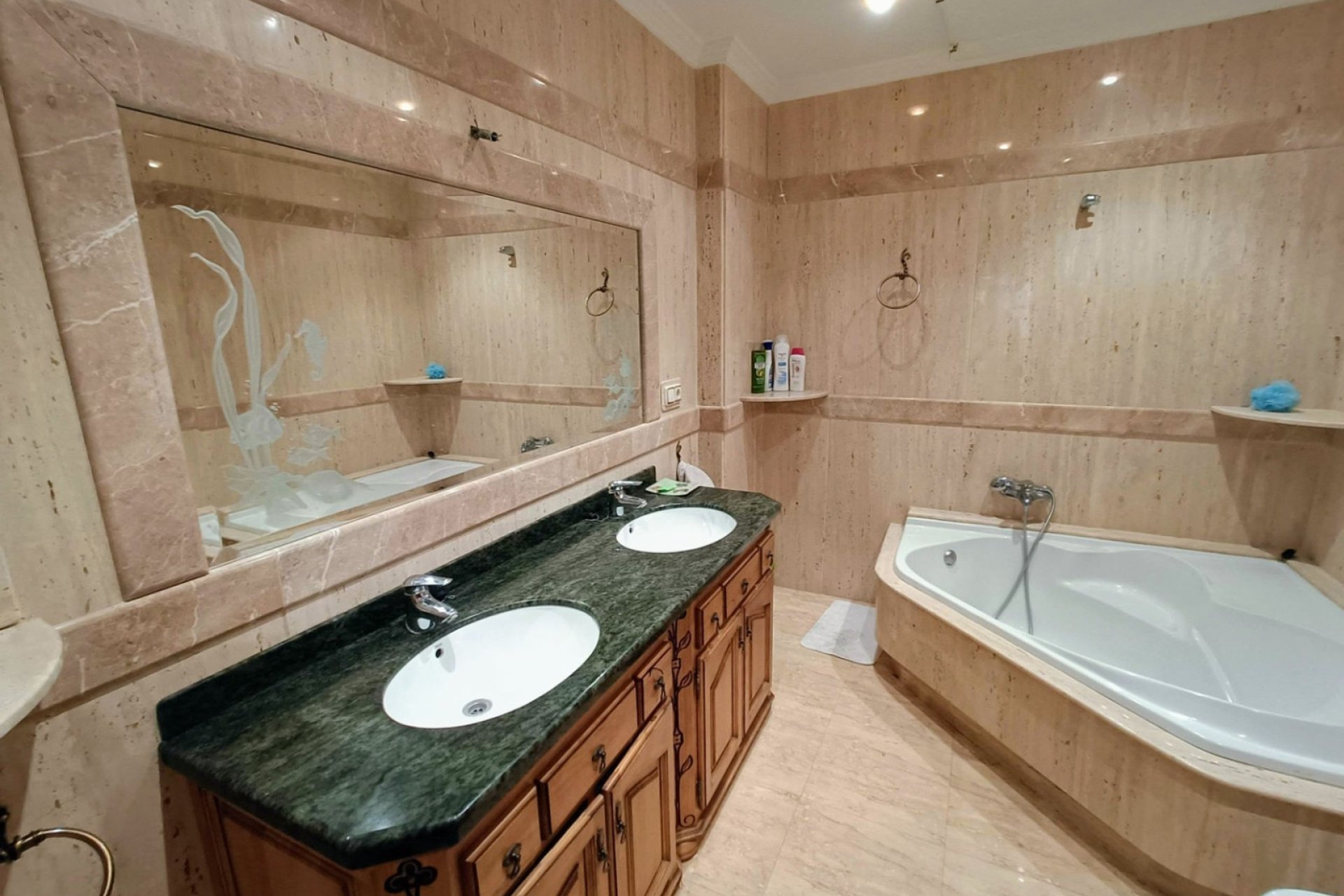 Reventa - Townhouse / Duplex - Algueña