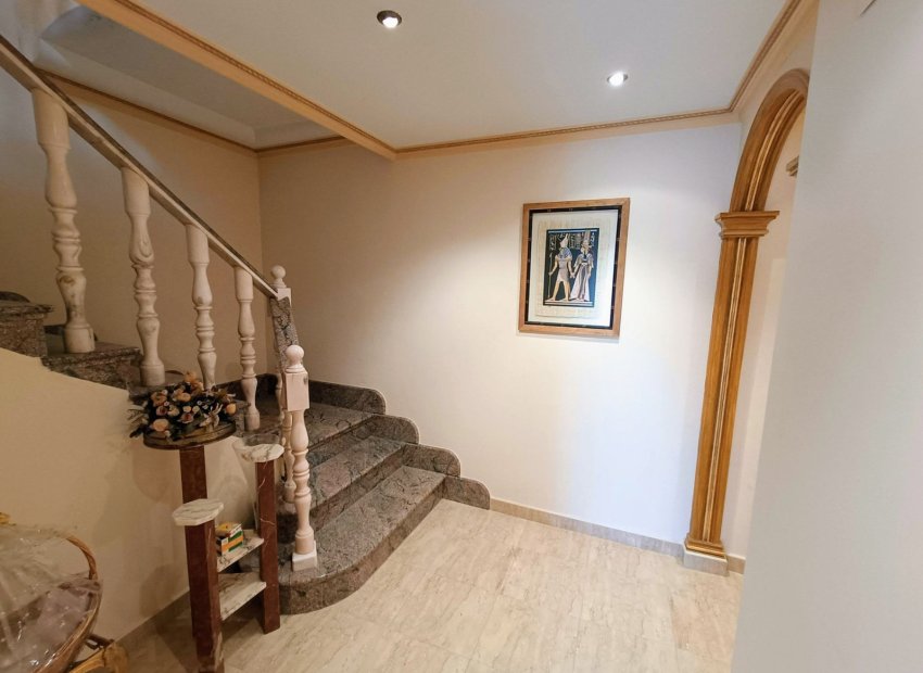 Reventa - Townhouse / Duplex - Algueña