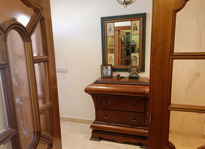 Reventa - Townhouse / Duplex - Algueña