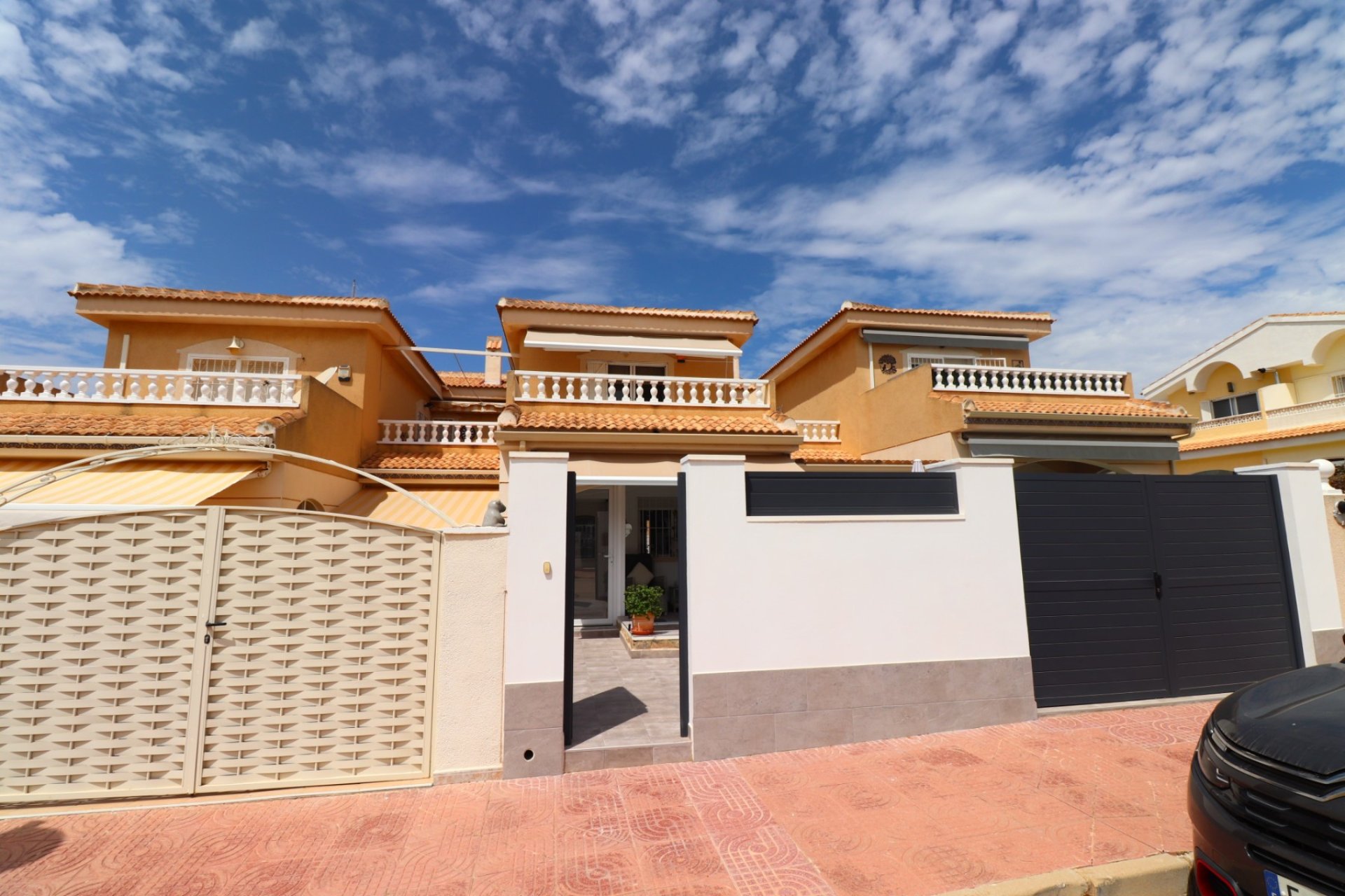 Reventa - Townhouse / Duplex - Benijofar - Monte Azul