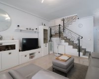 Reventa - Townhouse / Duplex - Benijofar - Monte Azul