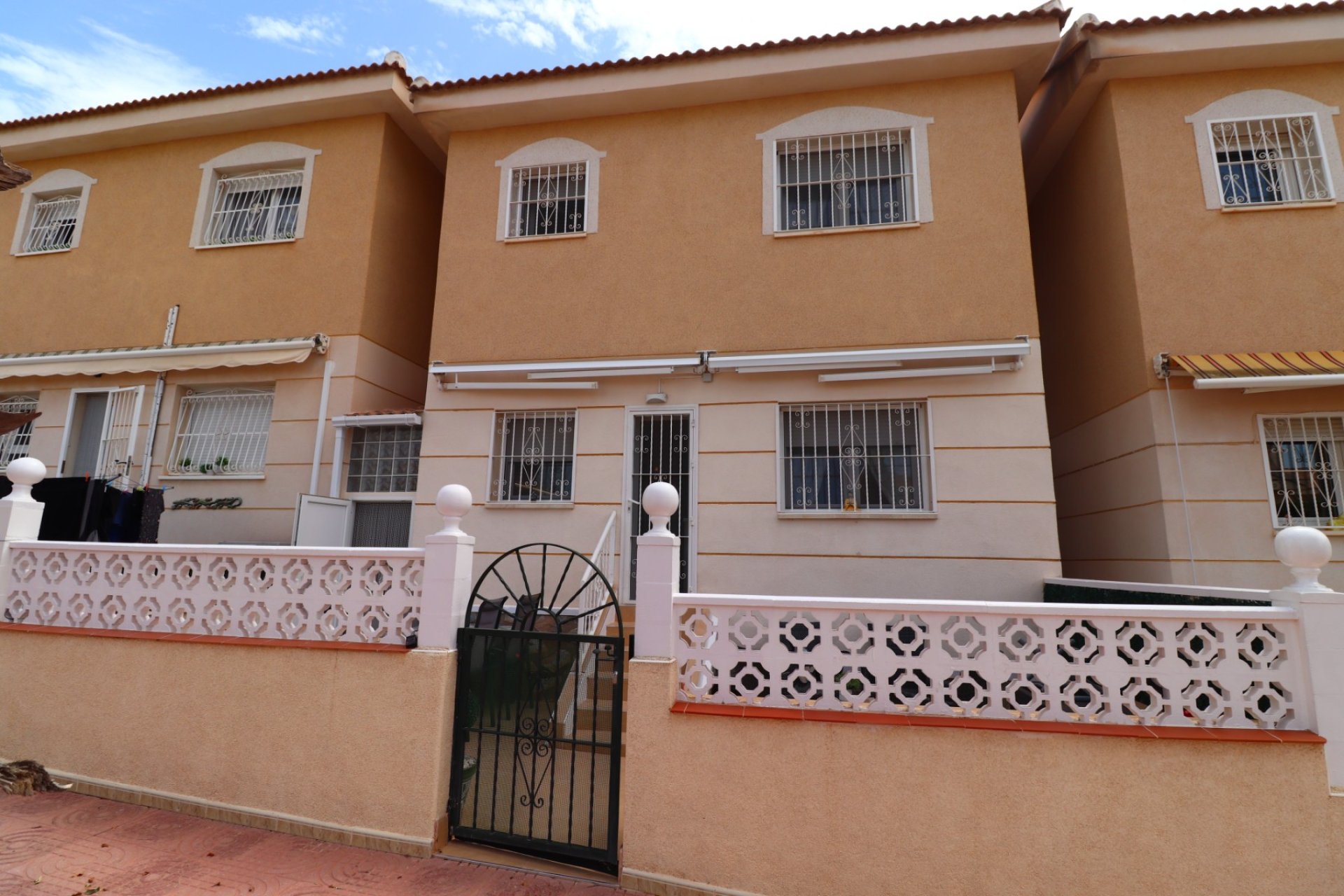 Reventa - Townhouse / Duplex - Benijofar - Monte Azul