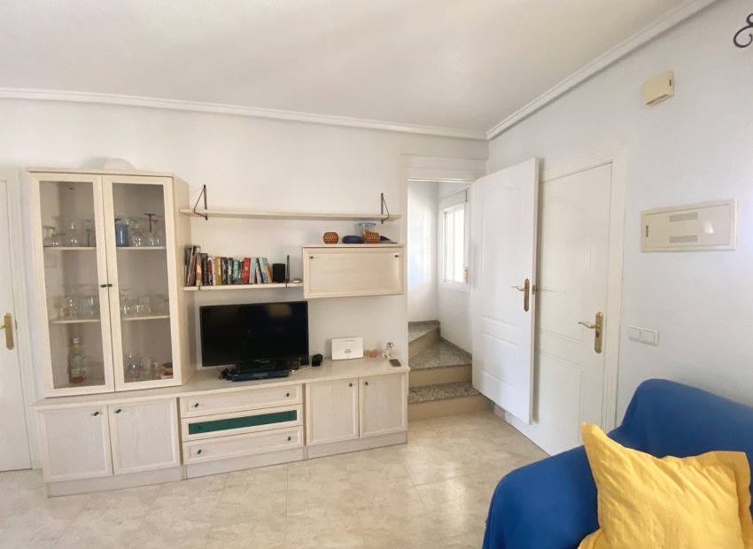 Reventa - Townhouse / Duplex - Benijofar - Monte Azul