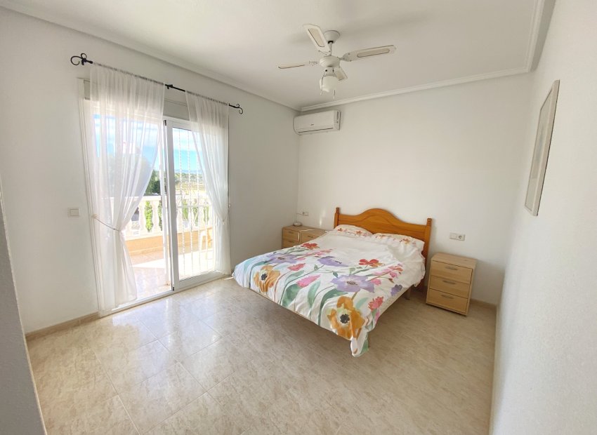 Reventa - Townhouse / Duplex - Benijofar - Monte Azul