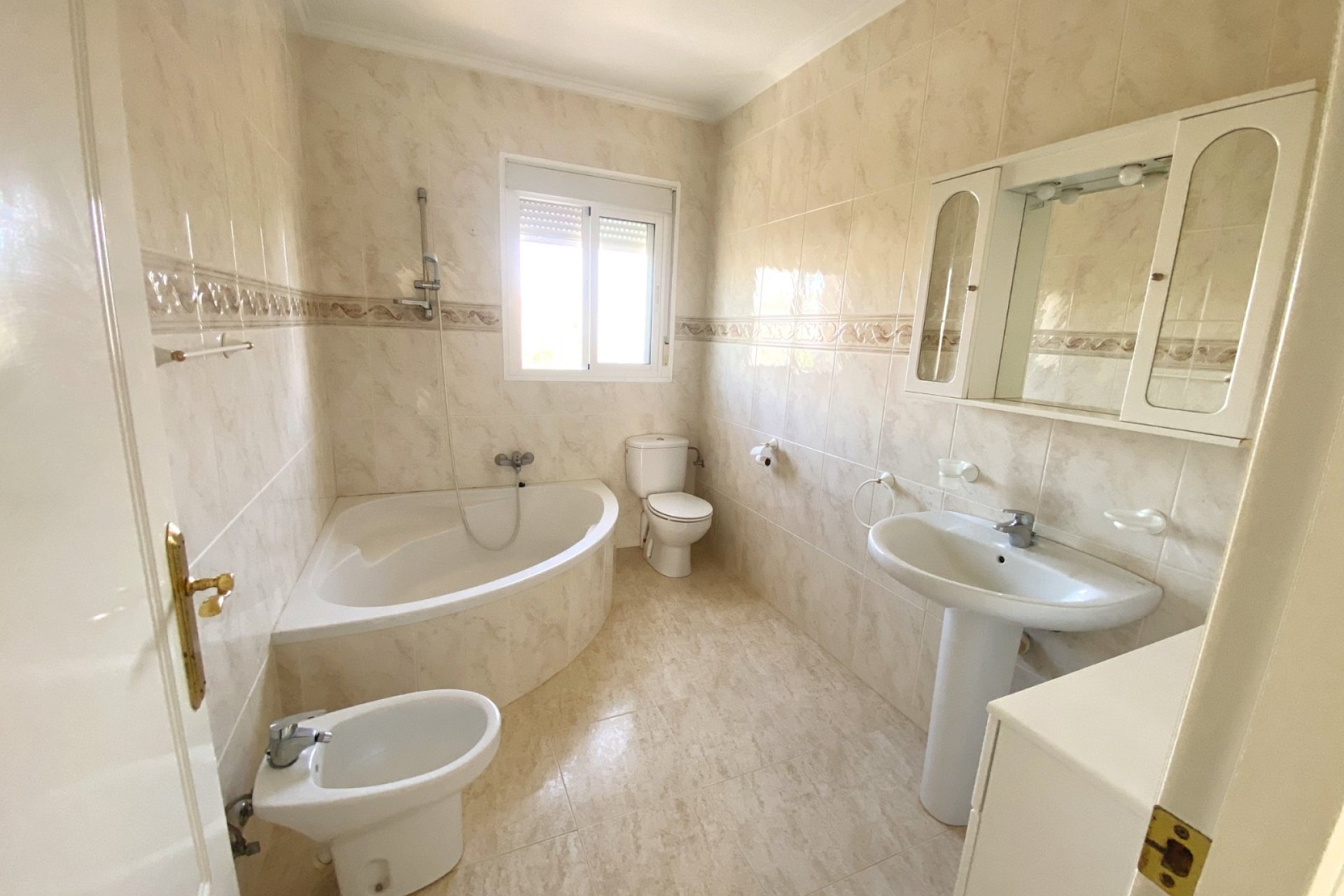 Reventa - Townhouse / Duplex - Benijofar - Monte Azul