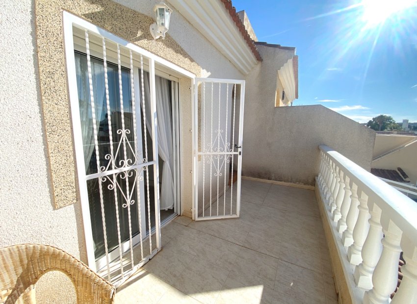 Reventa - Townhouse / Duplex - Benijofar - Monte Azul