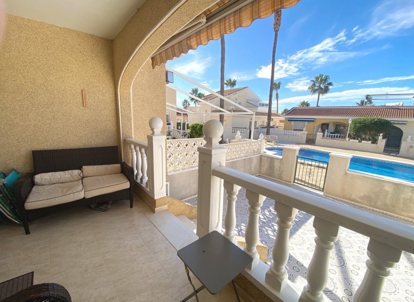 Reventa - Townhouse / Duplex - Benijofar - Monte Azul