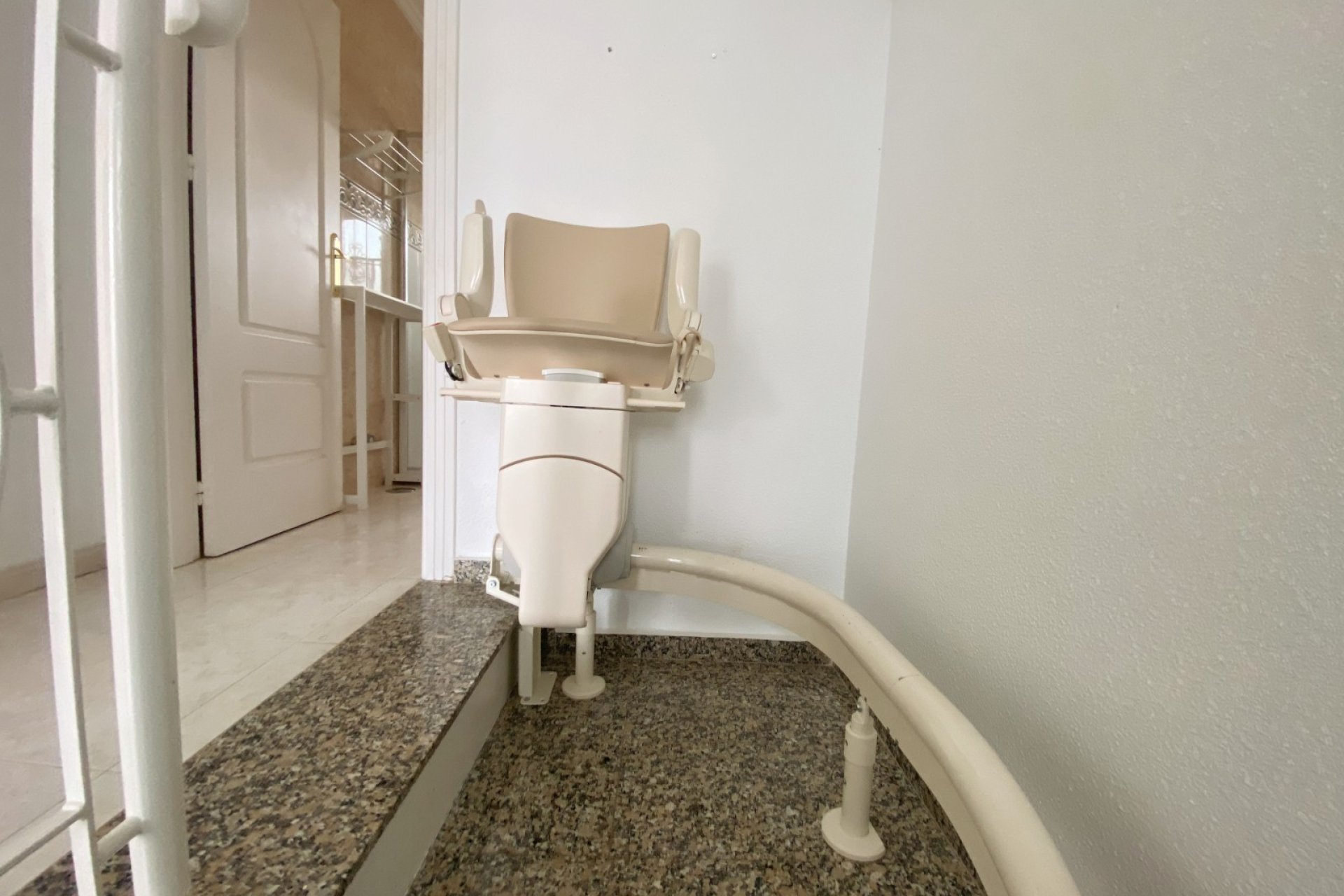 Reventa - Townhouse / Duplex - Benijofar - Monte Azul