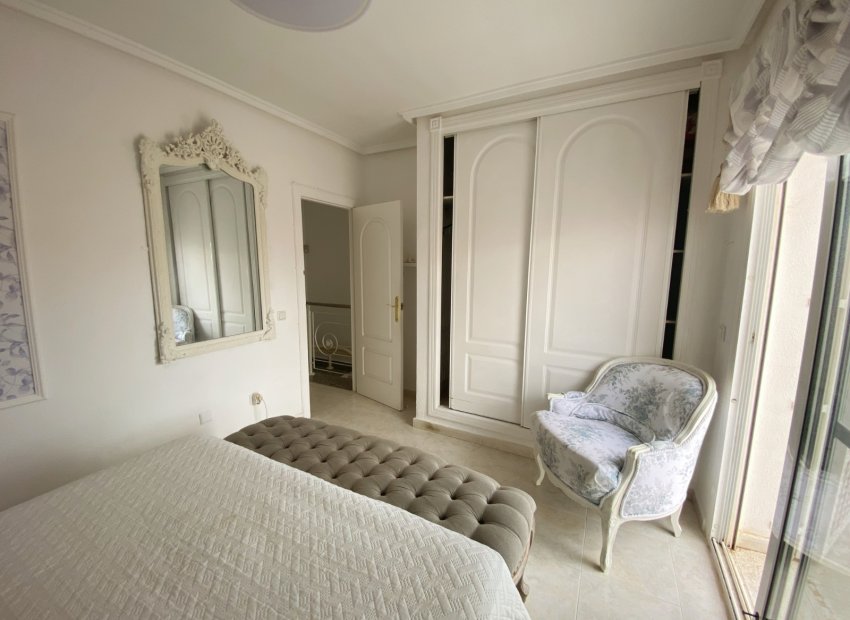 Reventa - Townhouse / Duplex - Benijofar - Monte Azul