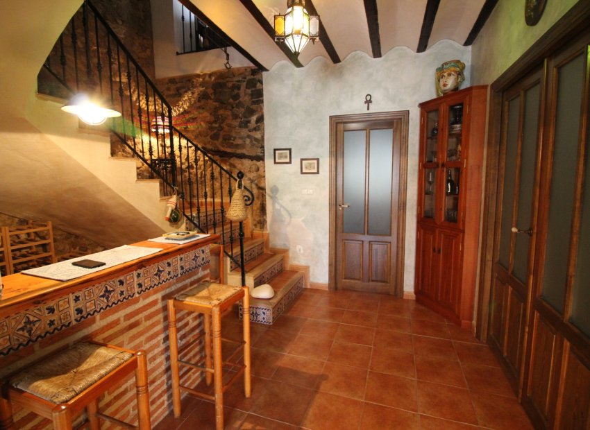 Reventa - Townhouse / Duplex - Blanca