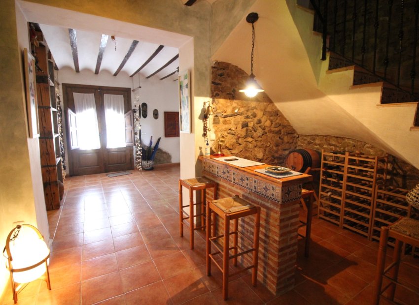 Reventa - Townhouse / Duplex - Blanca