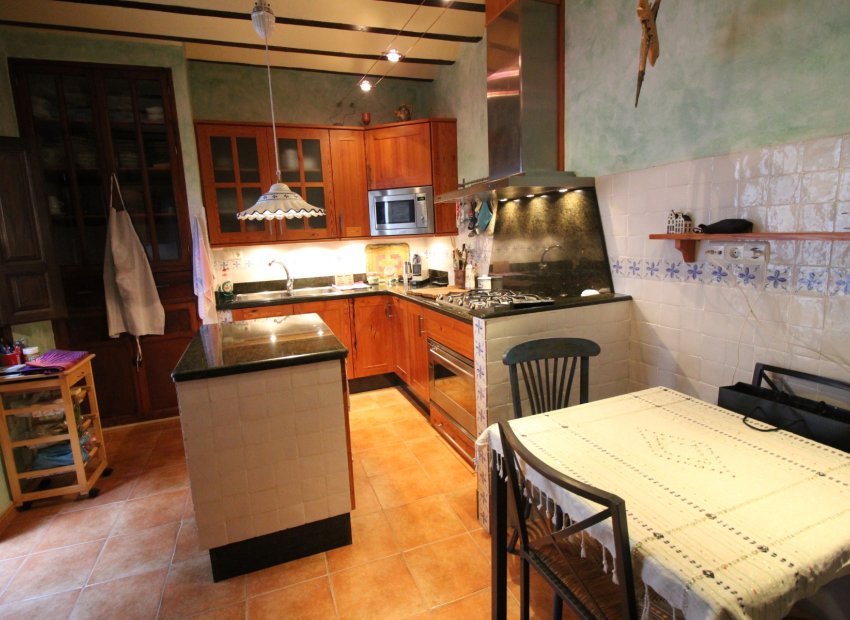 Reventa - Townhouse / Duplex - Blanca