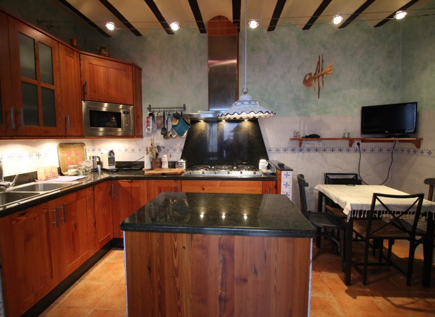 Reventa - Townhouse / Duplex - Blanca