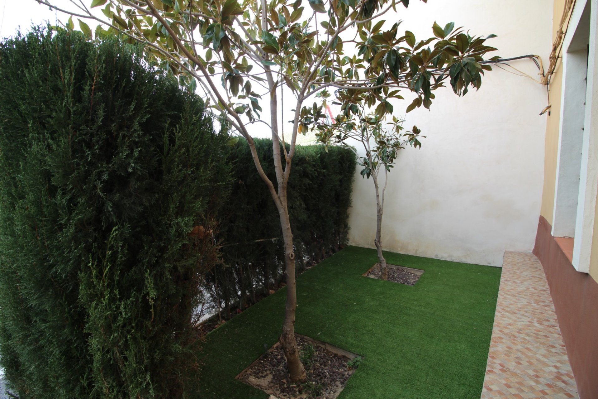 Reventa - Townhouse / Duplex - Blanca