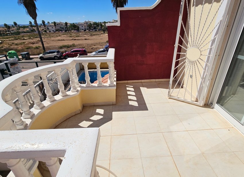 Reventa - Townhouse / Duplex - Ciudad Quesada - Cuidad Quesada