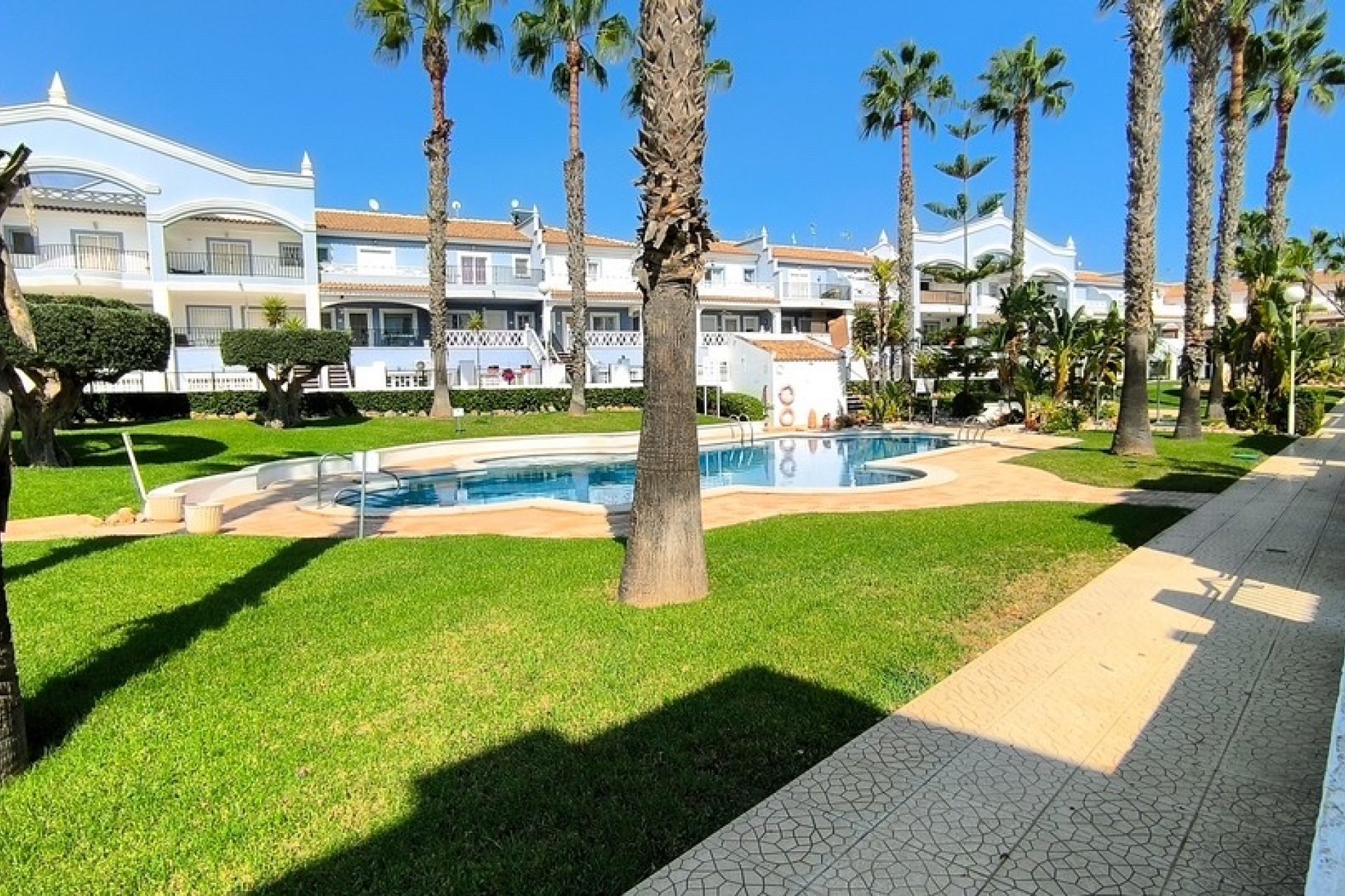 Reventa - Townhouse / Duplex - Ciudad Quesada - Doña Pepa