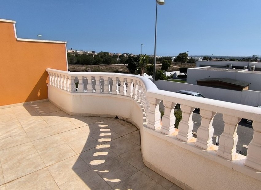 Reventa - Townhouse / Duplex - Ciudad Quesada - Doña Pepa