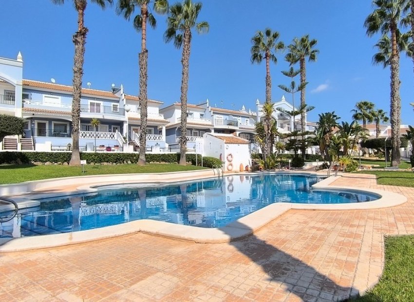 Reventa - Townhouse / Duplex - Ciudad Quesada - Doña Pepa