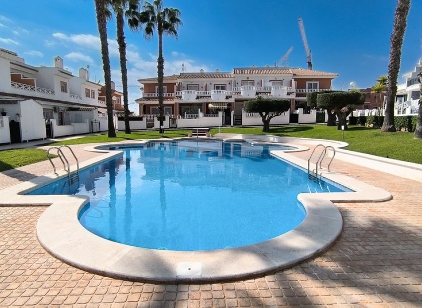 Reventa - Townhouse / Duplex - Ciudad Quesada - Doña Pepa