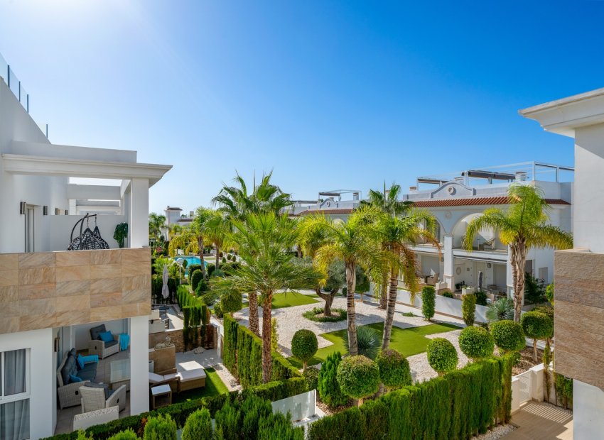 Reventa - Townhouse / Duplex - Ciudad Quesada - Doña Pepa