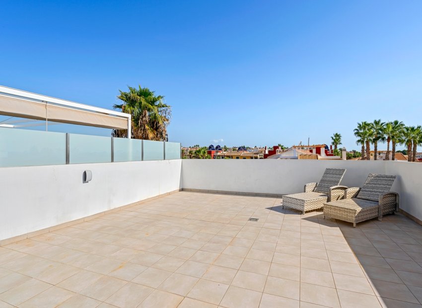 Reventa - Townhouse / Duplex - Ciudad Quesada - Doña Pepa