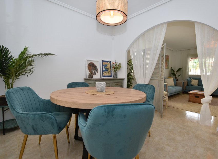 Reventa - Townhouse / Duplex - Ciudad Quesada - Doña Pepa