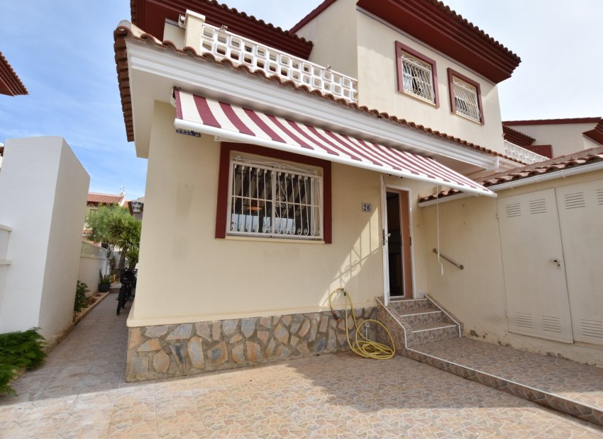 Reventa - Townhouse / Duplex - Ciudad Quesada - Doña Pepa