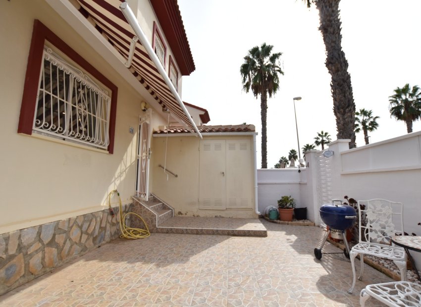 Reventa - Townhouse / Duplex - Ciudad Quesada - Doña Pepa