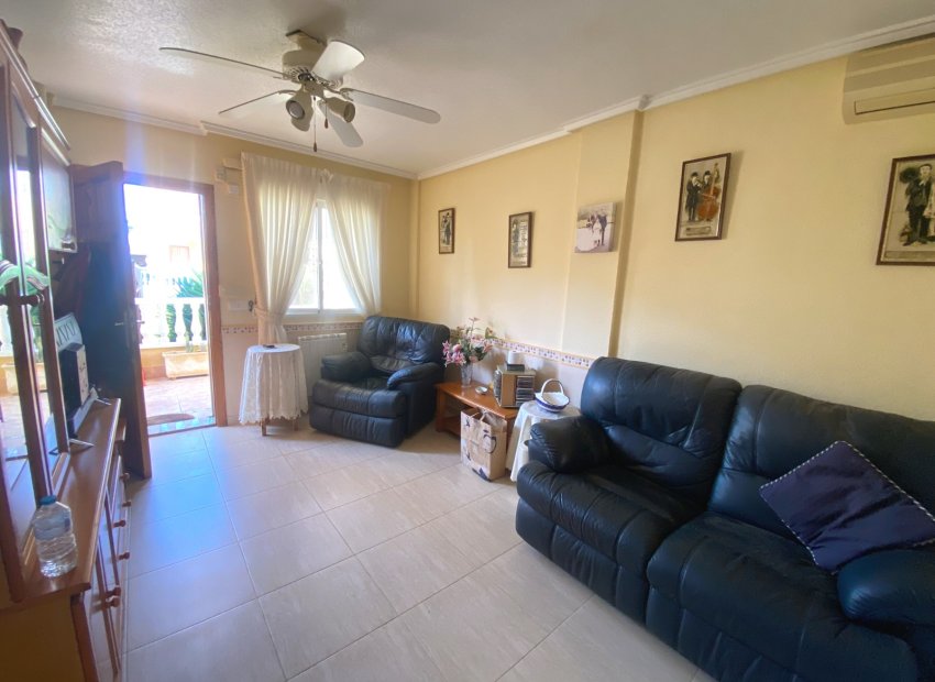 Reventa - Townhouse / Duplex - Ciudad Quesada - Doña Pepa