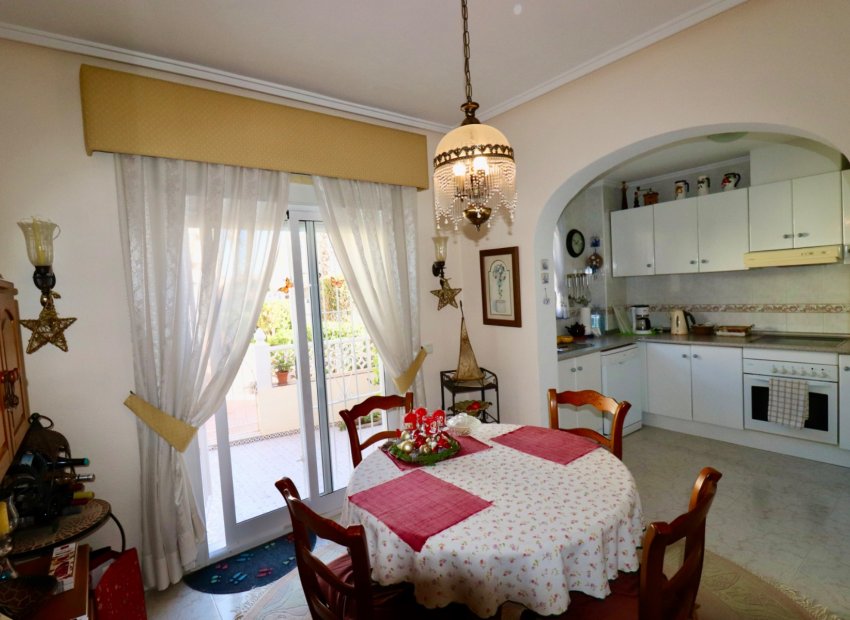 Reventa - Townhouse / Duplex - Ciudad Quesada - Doña Pepa