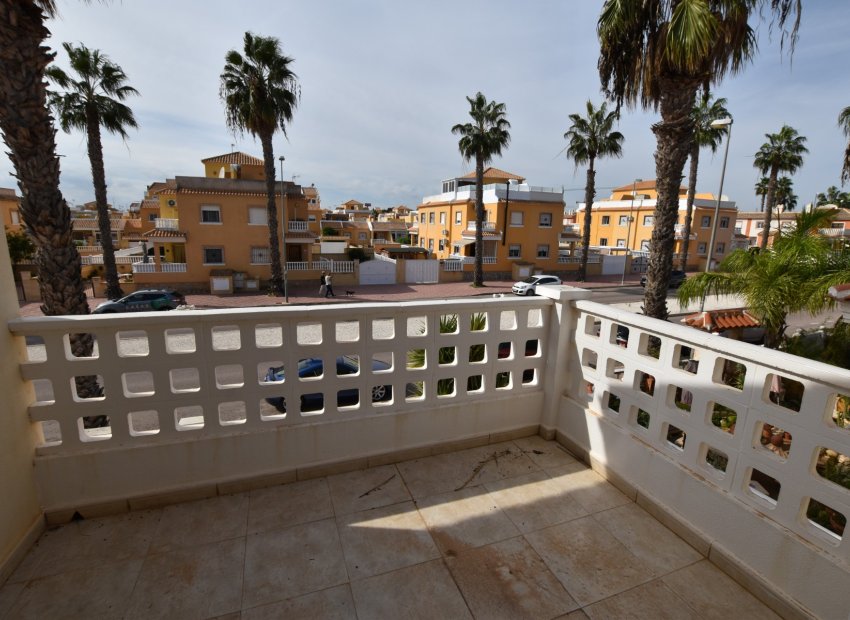 Reventa - Townhouse / Duplex - Ciudad Quesada - Doña Pepa