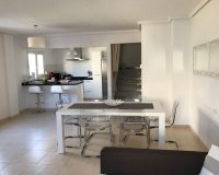 Reventa - Townhouse / Duplex - Ciudad Quesada - Doña Pepa