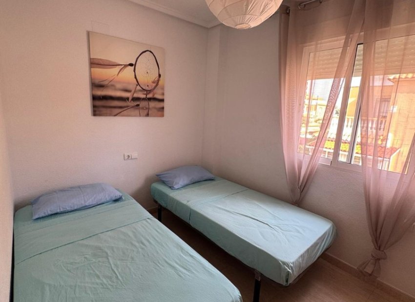 Reventa - Townhouse / Duplex - Ciudad Quesada - Doña Pepa