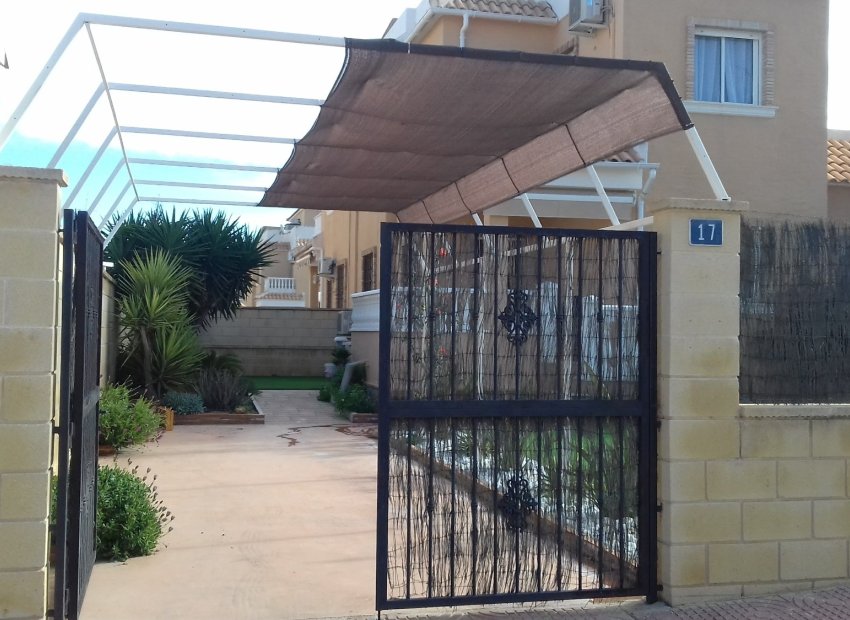 Reventa - Townhouse / Duplex - Ciudad Quesada - Doña Pepa