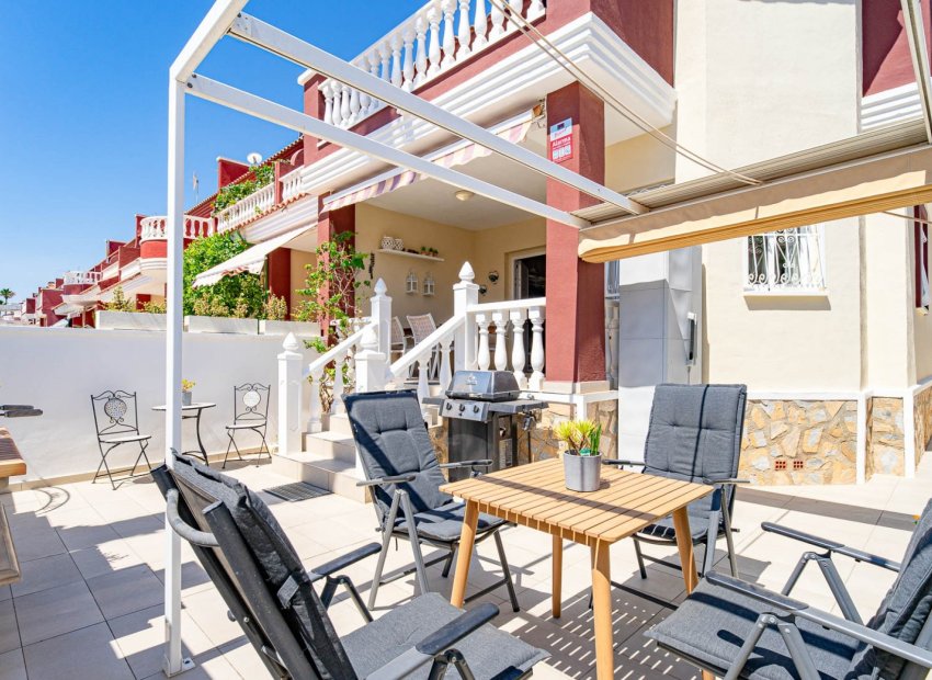Reventa - Townhouse / Duplex - Ciudad Quesada - Doña Pepa