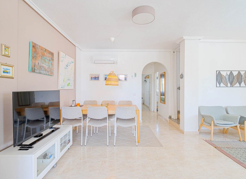 Reventa - Townhouse / Duplex - Ciudad Quesada - Doña Pepa