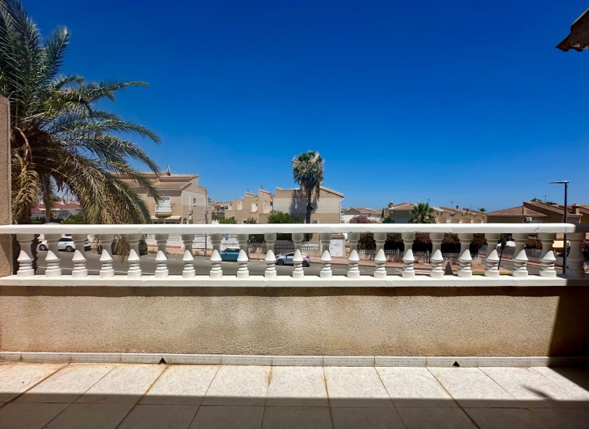 Reventa - Townhouse / Duplex - Ciudad Quesada - Doña Pepa