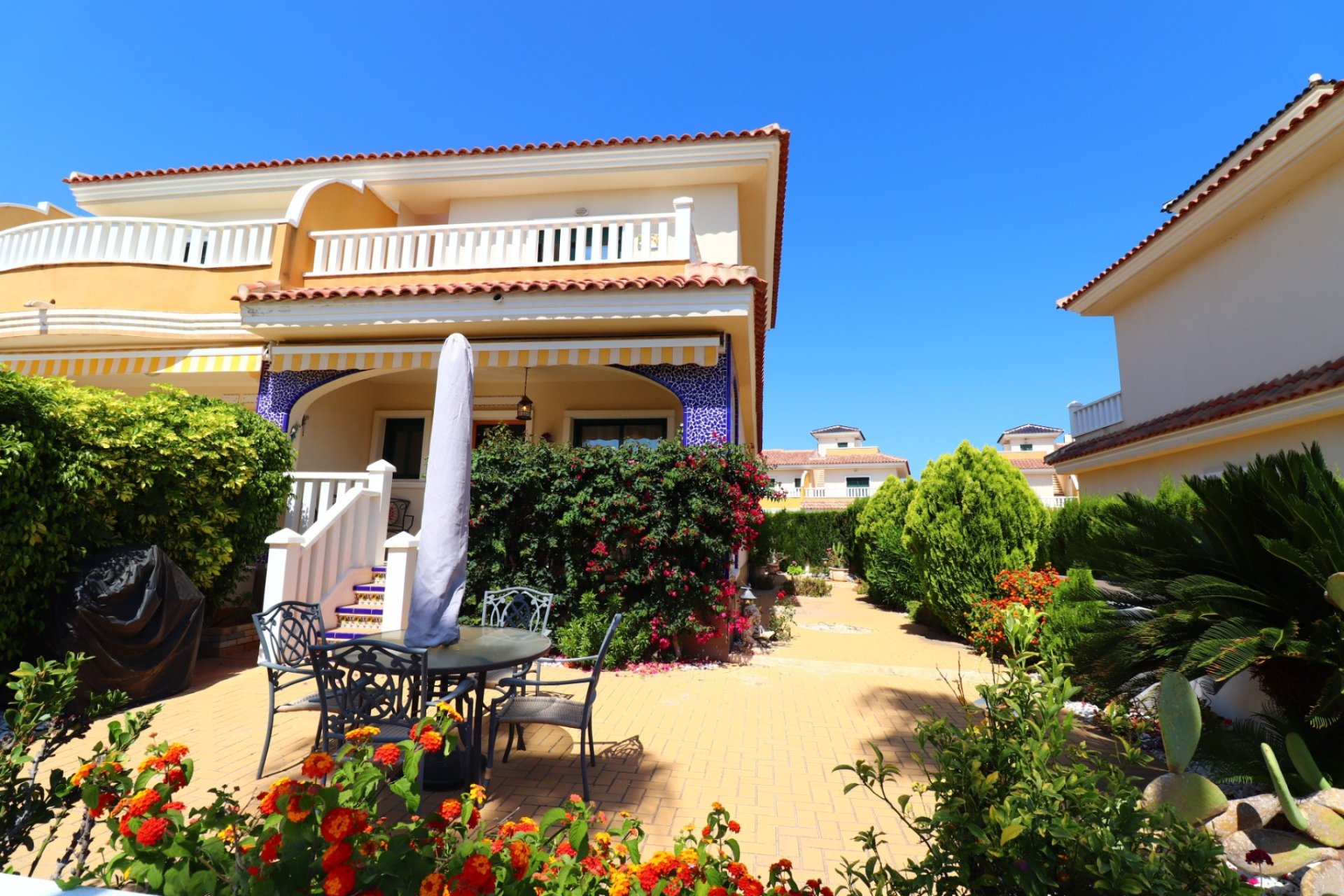 Reventa - Townhouse / Duplex - Ciudad Quesada - Doña Pepa
