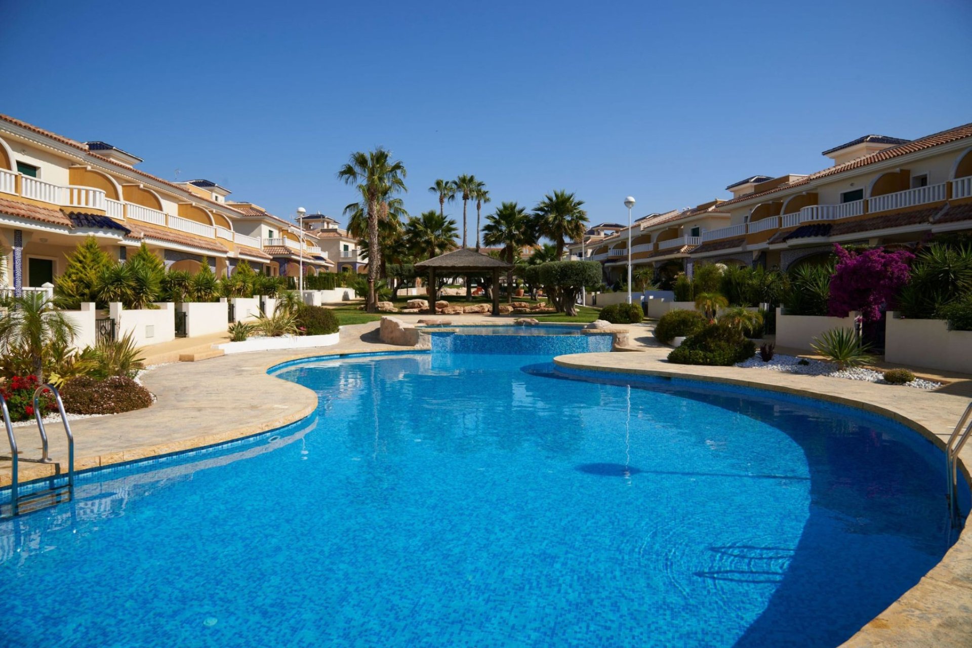 Reventa - Townhouse / Duplex - Ciudad Quesada - Doña Pepa