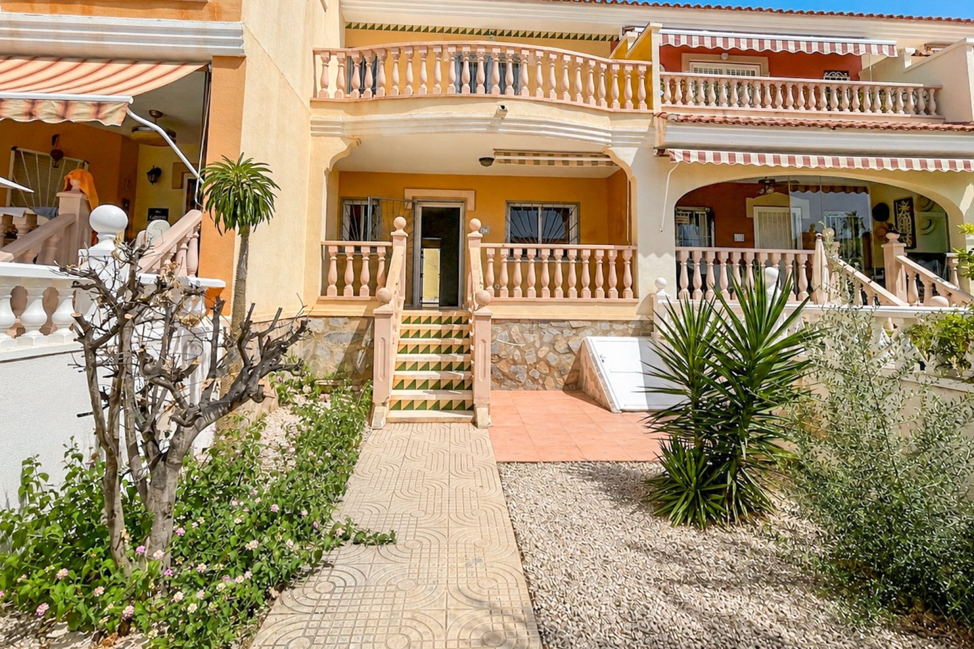 Reventa - Townhouse / Duplex - Ciudad Quesada - Doña Pepa