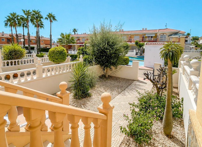 Reventa - Townhouse / Duplex - Ciudad Quesada - Doña Pepa