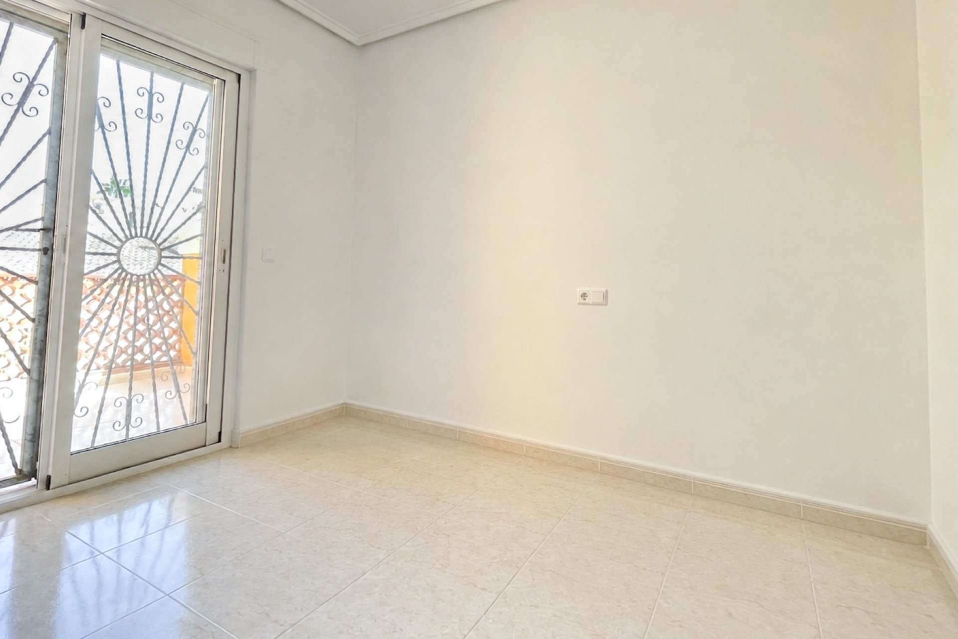 Reventa - Townhouse / Duplex - Ciudad Quesada - Doña Pepa