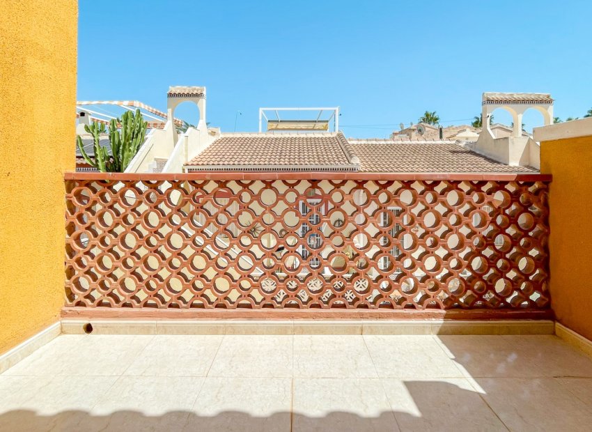Reventa - Townhouse / Duplex - Ciudad Quesada - Doña Pepa