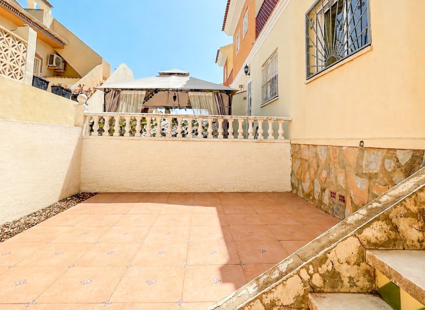 Reventa - Townhouse / Duplex - Ciudad Quesada - Doña Pepa