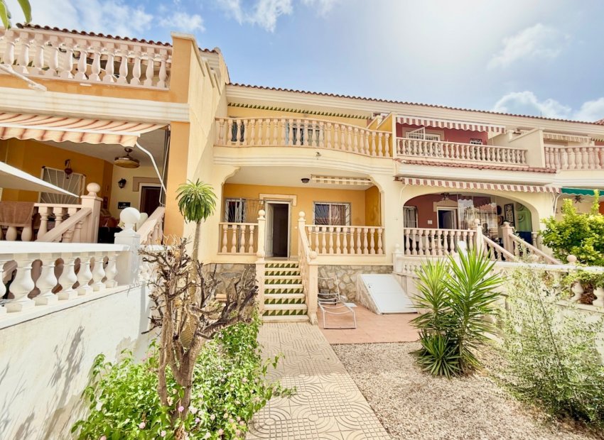 Reventa - Townhouse / Duplex - Ciudad Quesada - Doña Pepa