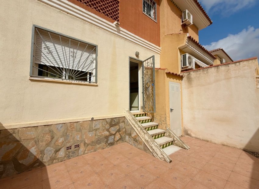 Reventa - Townhouse / Duplex - Ciudad Quesada - Doña Pepa