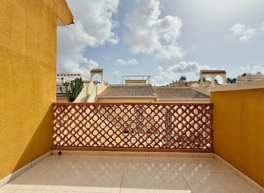 Reventa - Townhouse / Duplex - Ciudad Quesada - Doña Pepa