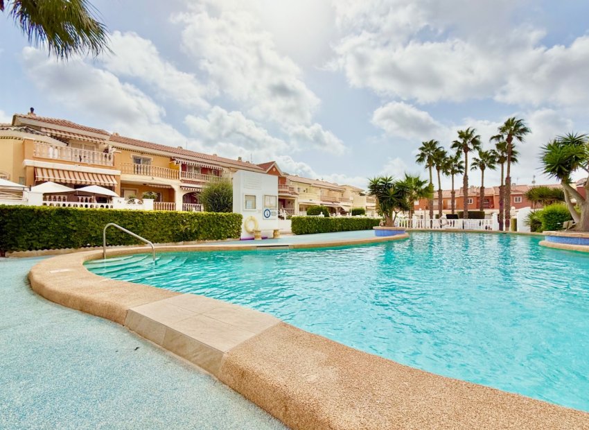 Reventa - Townhouse / Duplex - Ciudad Quesada - Doña Pepa